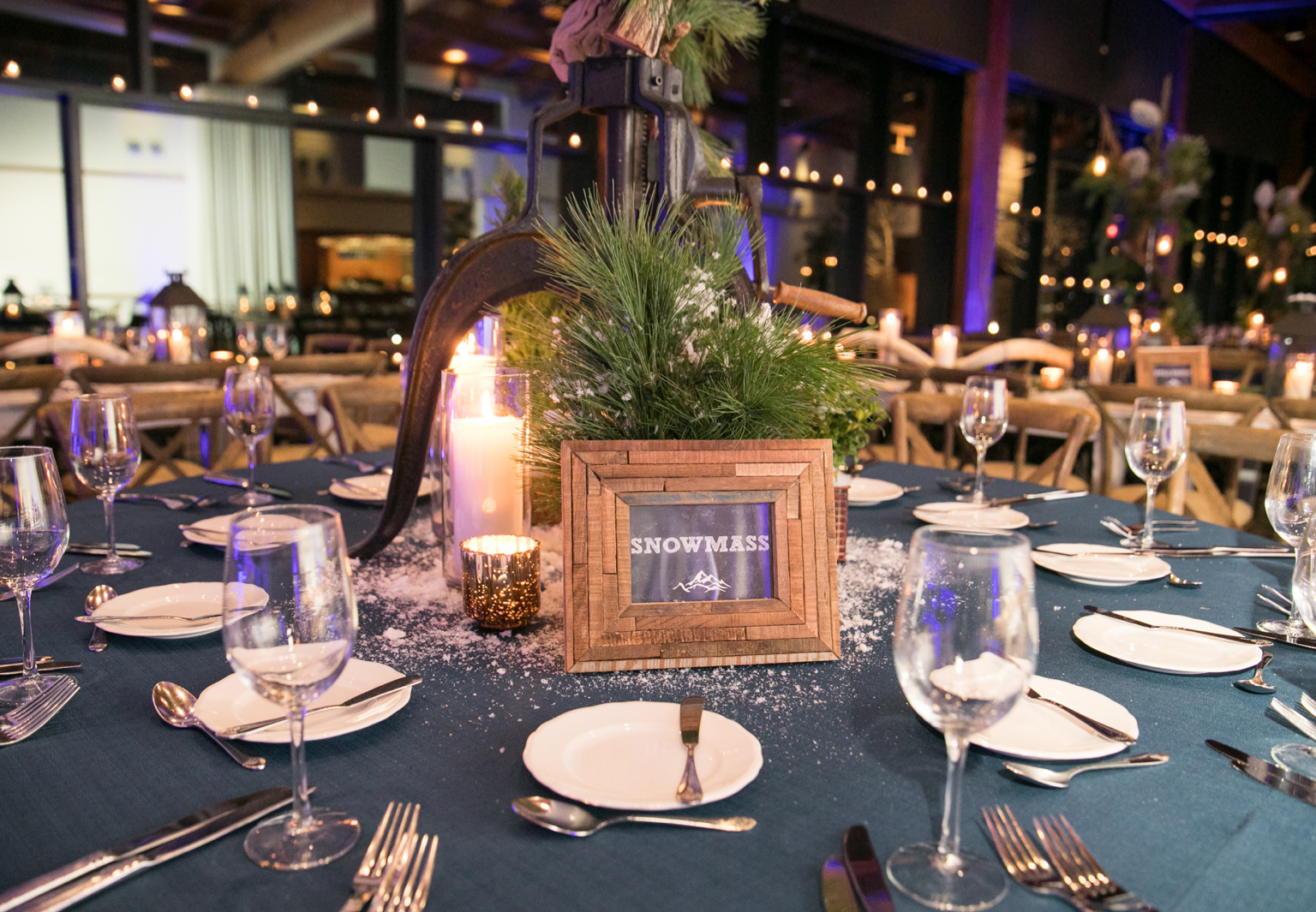 Decorated table for Mitzvah at the Highland Park Country Club private venue in Highland Park Illinois